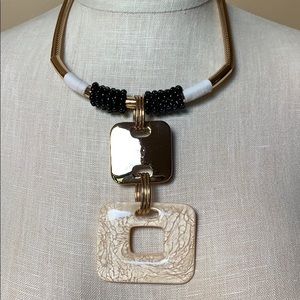 🔆Gold Statement Necklace w/ white & black accents
